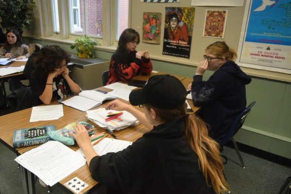 Students doing DGP in Anna Ferdinand's 10th grade English class